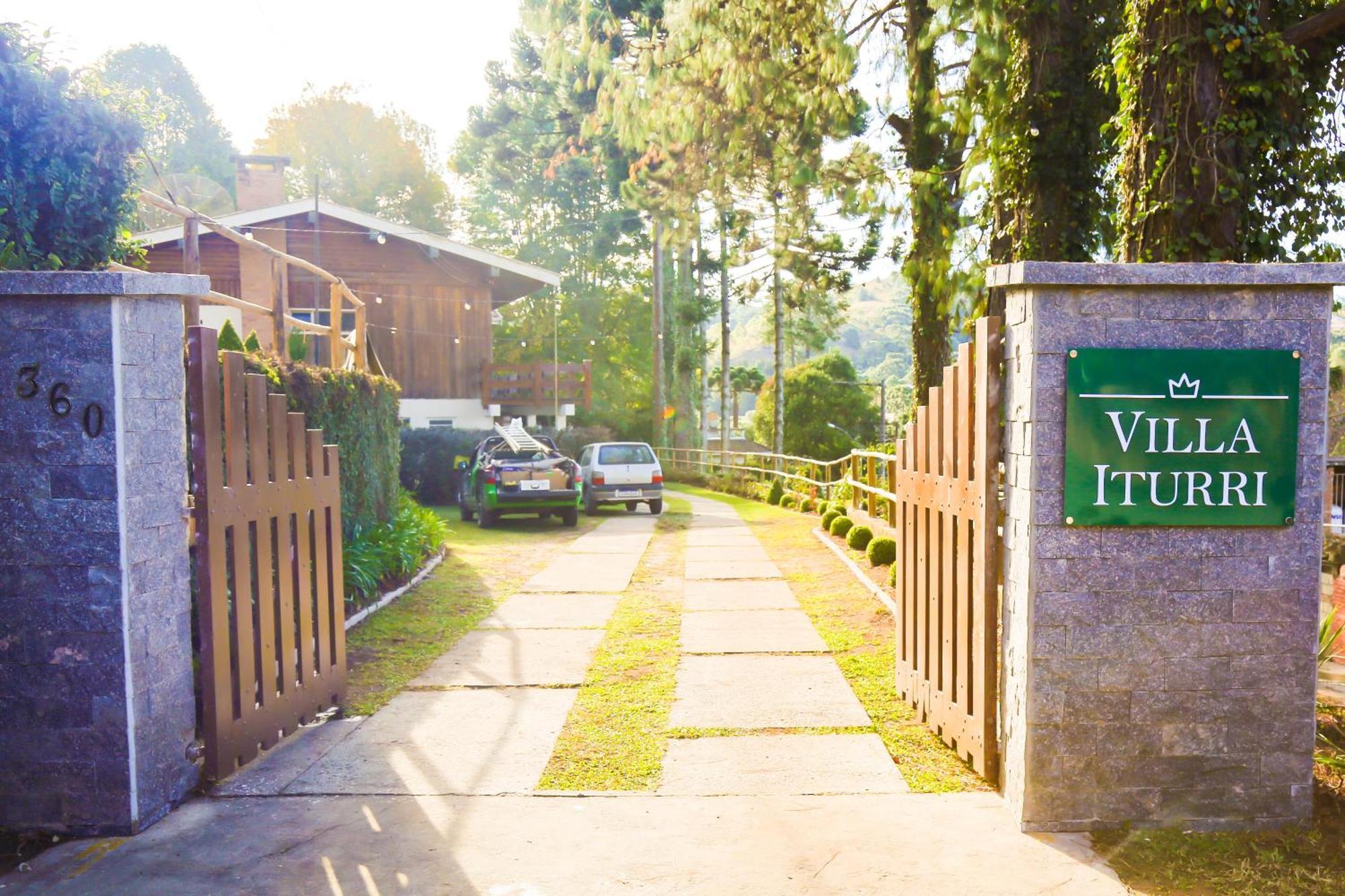 Hotel Iturri *