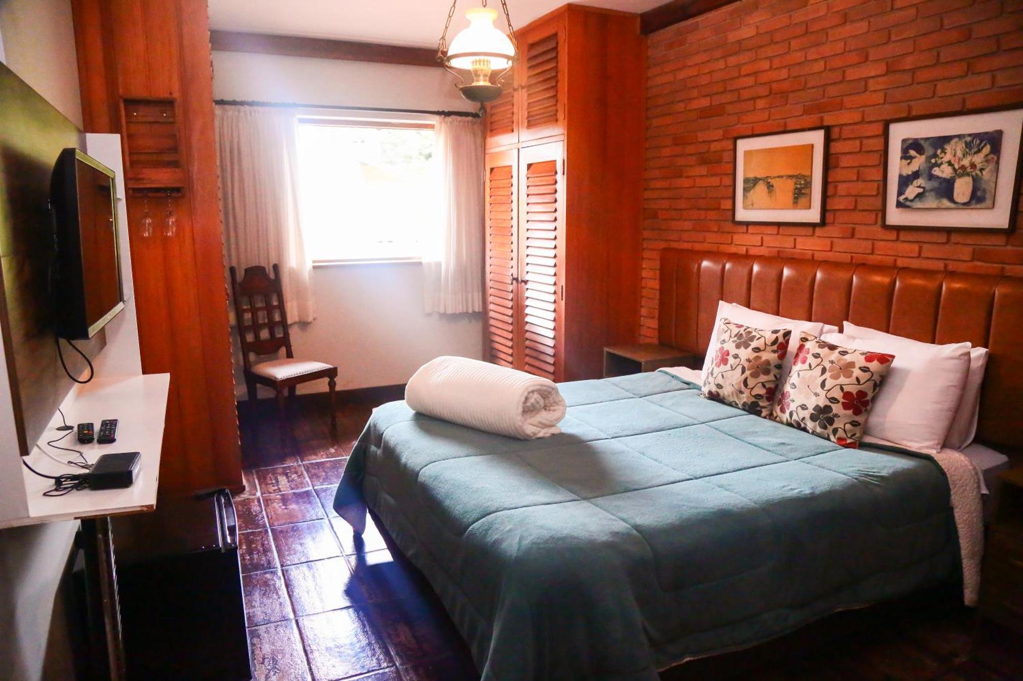 Hotel Iturri *
